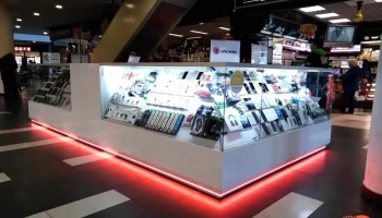 F-mobil - Galerie Slovany - Plzeň 2-Slovany-Východní Předměstí
