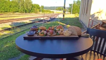 Hospůdka U Nádraží - Nádražní 296