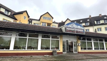 Mount Everest Restaurant - Okrajová 1350