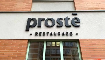 prostē Restaurace - Vavrečkova 7074
