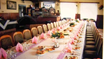 Restaurace A Kavárna Černý Kůň - 01 Holice V Čechách