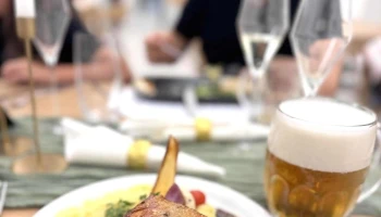 Restaurace na Tvrzi - Nám. Komenského 162