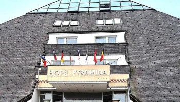 Restaurace Pyramida Františkovy Lázně - 01 Františkovy Lázně