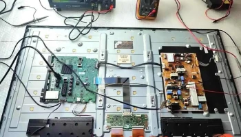 Servis mobilů, Pc, notebooků a elektrotechniky Korouhev - Korouhev 3, Pod Kostelem