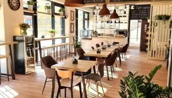 Tady & Teď - Kavárna a Bistro - Komenského 420