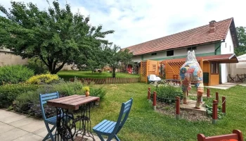 U Koně - Restaurace s cukrárnou - Kokořín