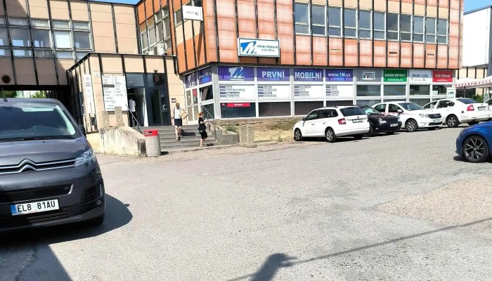 1mcz Prvni Mobilni Prodejna Přislušenstvi K Mobilnim Telefonům - Slatina