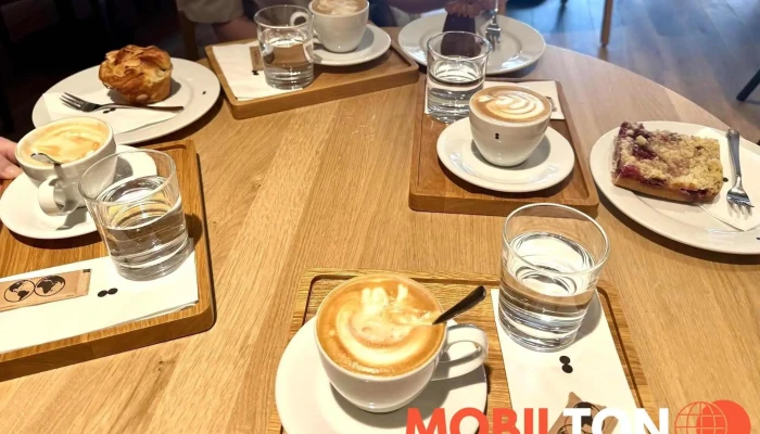 8smicka   Zona Pro Umeni Cappuccino - Kamarytova 97