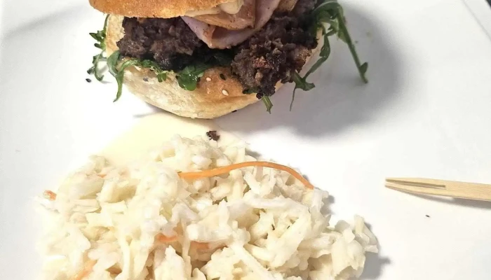 Albis Burger Nejnovejsi - Komenského 159/8