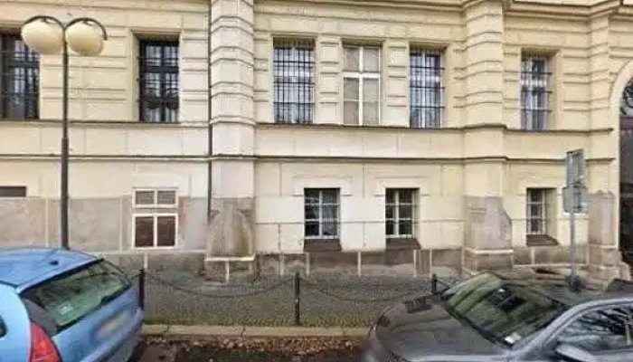 America Pod Vezi Street View A 360deg - Komenského Nám. 61