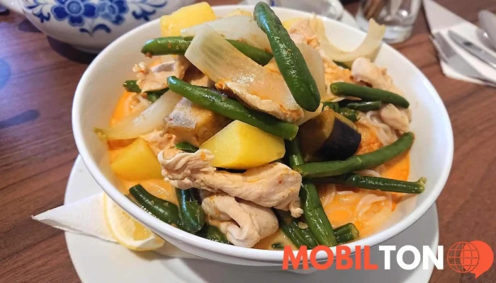 Angkor -    Cambodian Thai Restaurant Thajske Kari - Mladá Boleslav I