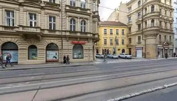 Apple Servis -    Iphone Point Revolucni Street View A 360deg - Praha 1