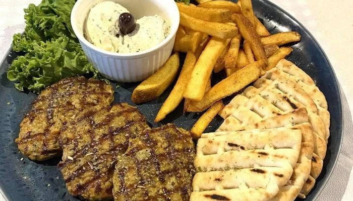 Athina -    Recka Restaurace Decin Hranolky - Dlouhá Jízda
