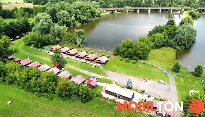 Autokemp Chabarovice Od Hostu - Přestanovská 685