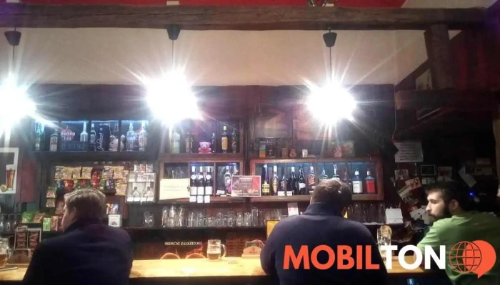 Bar Druhy Patro Vzhled A Atmosfera - Dr. Vacka 30