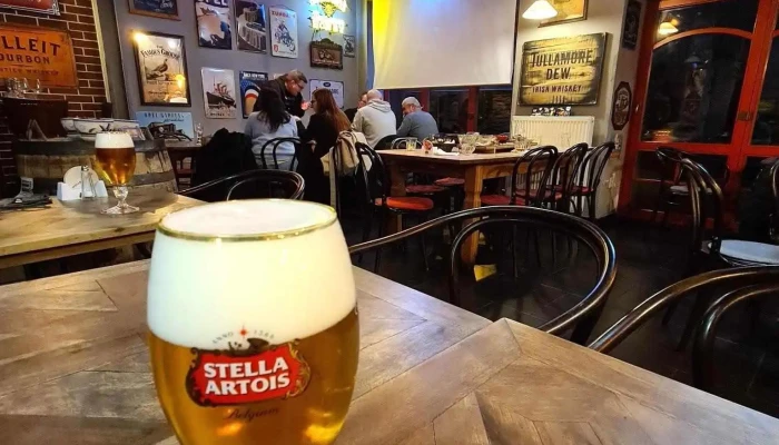 Bar Viktoria -  Jidlo A Piti - Zelenkova 978/20