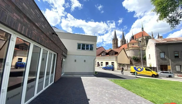 Bartolomejka Restaurace Od Vlastnika - Politických Vězňů 880
