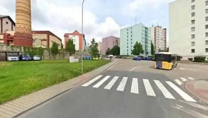Bels -    Zarucni A Pozarucni Servis Elektroniky Pc Mobilu Street View A 360deg - Černoleská 482