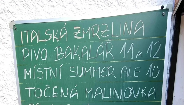 Bily Dum Kovarska Hospoda - Tovární 147