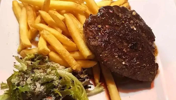 Biograf -  Steak Z Nizkeho Rostence - Nám. Přemyslovců 40/6