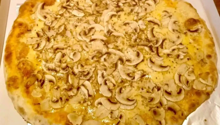 Bistro -    Gyros   Pizza   Ice Cream Comfort Food - Czech Republic