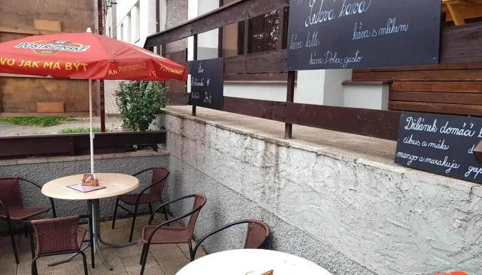 Bistro Burger Vzhled A Atmosfera - Zbraslavice