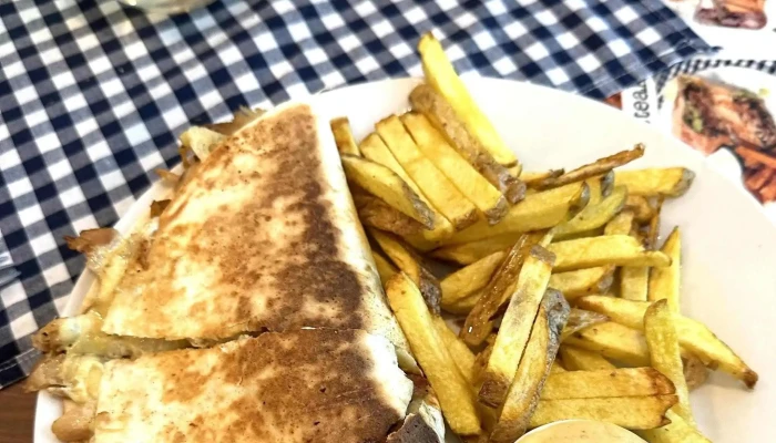 Bistro Cafe Dai Marinai Videa - Ke Kopanině 421