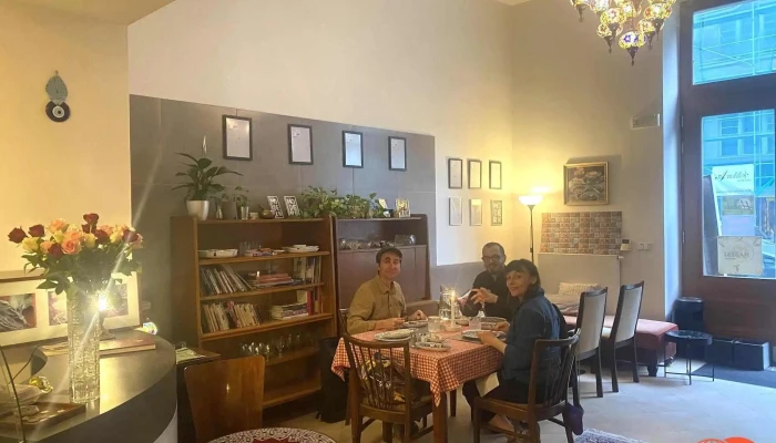 Bistro Habibi - 128 00 Praha 2-Vyšehrad