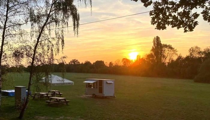 Bistro Jinak -  Instagram - U Geofyzikálního Ústavu 252/43