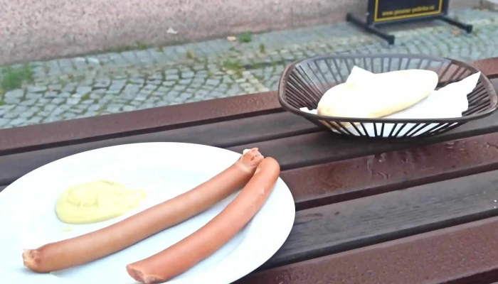 Bistro K C Instagram - Nám. Jana Karafiáta 18