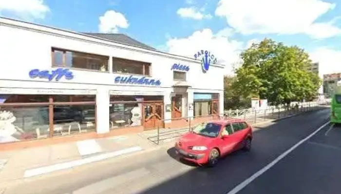 Bistro Les -  Street View A 360deg - Tyršova 1089