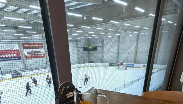 Bistro Merkur Ice Arena -  Restaurace - Škroupova 1827