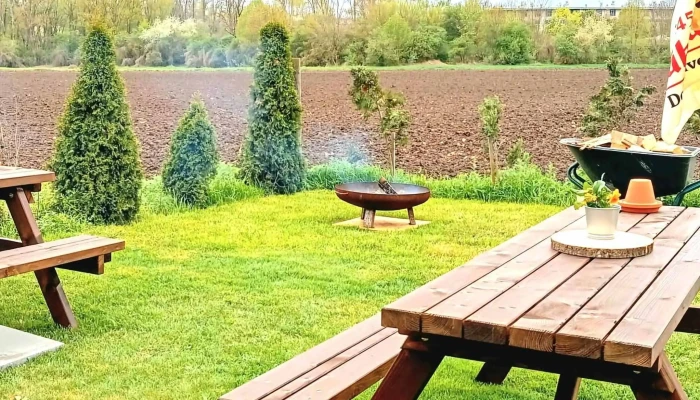 Bistro Na Konci Cesty -  Telefon - Louny Ev. Číslo 2500, 44001, 50.3662458n 13