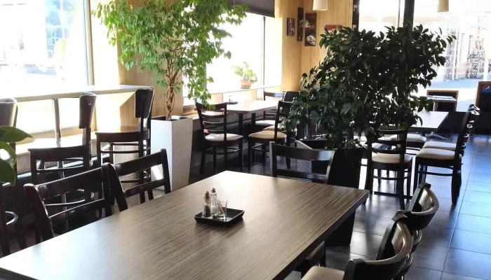 Bistro Naproti -  Restaurace - Osvoboz. Pol. Vězňů 3355
