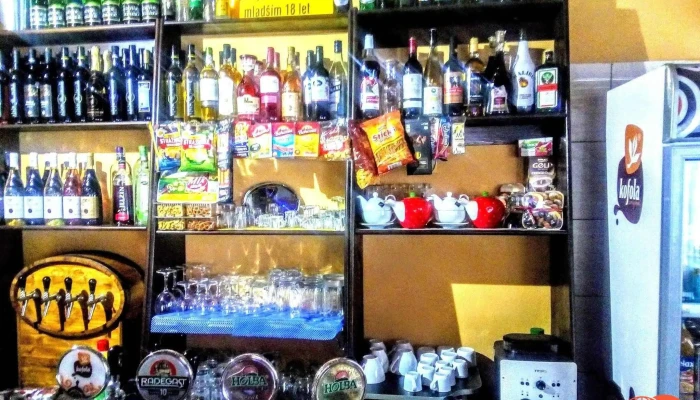 Bistro Nove Nadrazi Karolinka Vzhled A Atmosfera - Vsetínská 105