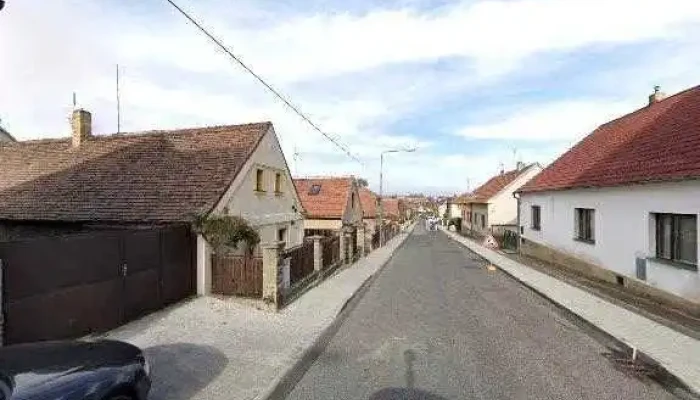 Bistro Pod Branou -  Street View A 360deg - Berounská 63
