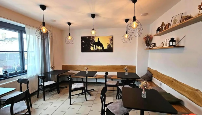 Bistro Pod Branou -  Vzhled A Atmosfera - Berounská 63