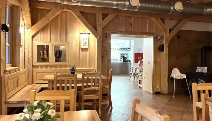 Bistro s řeznictvím a sýrárnou - 35 Abertamy
