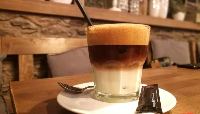 Bistro Tradice 1894 -  Cortado - Kouřimská 10
