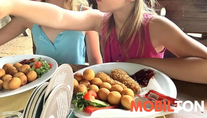 Bistro Vedlepily -  Jidlo A Piti - V Cihelnách 568