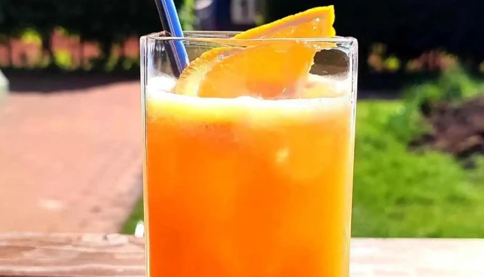 Bistro Zahradka Na Tenisu Od Vlastnika - Hořelické Nám. 1130