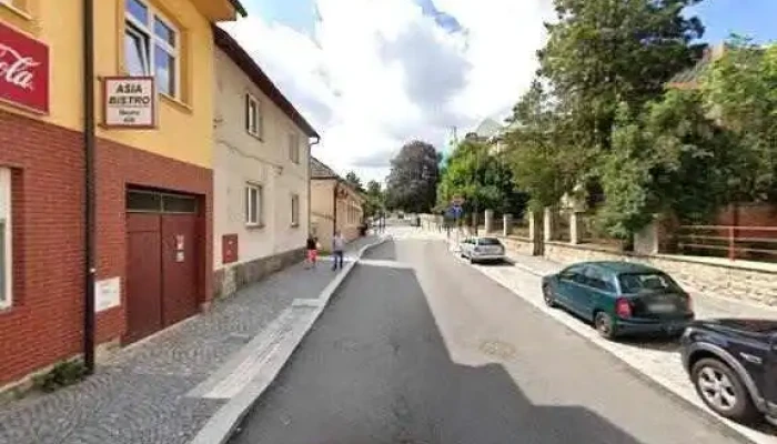 Bistro Zlaty Kun Street View A 360deg - Školní 420