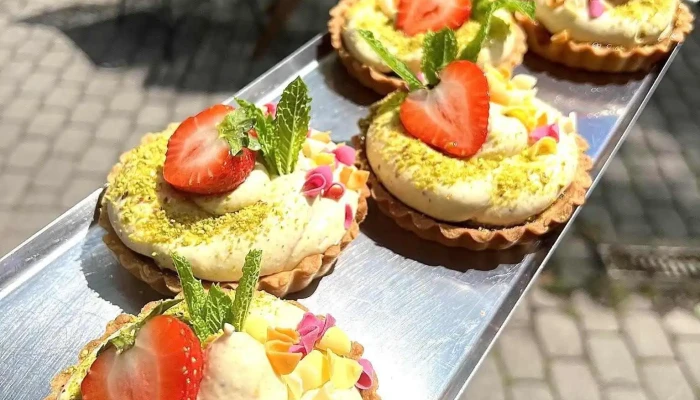 Bistroteka Zdibska Od Vlastnika - Náměstí M. J. Husa 20