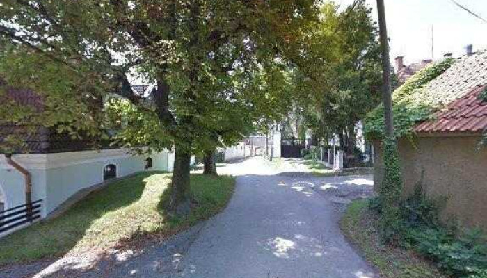 Bistroteka Zdibska Street View A 360deg - Náměstí M. J. Husa 20