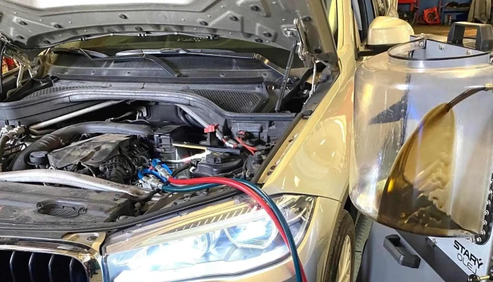 Bmw Hampl Specializovany Nezavisly Autoservis Vozu Bmw Mini Zlin Prodejce Vozů Bmw - Zlín