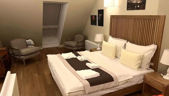 Boutique Hotel Corso -  Od Hostu - Nám. Krále Jiřího Z Poděbrad 2