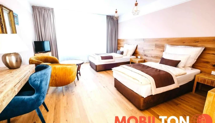 Boutique Hotel Corso -  Pokoje - Nám. Krále Jiřího Z Poděbrad 2