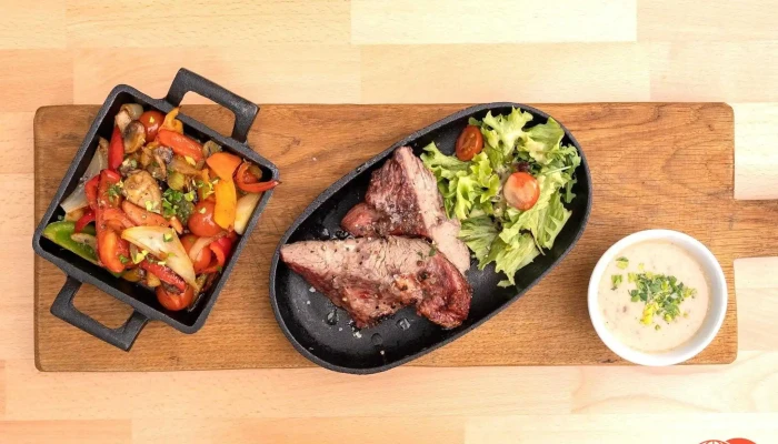 Brandejska Hospoda Steak - Masarykovo Nám. 18/9