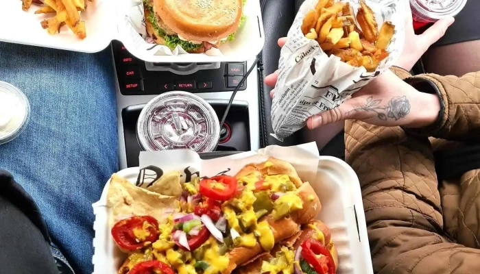 Bravo Bistro -  Hot Dog - Pražská 411