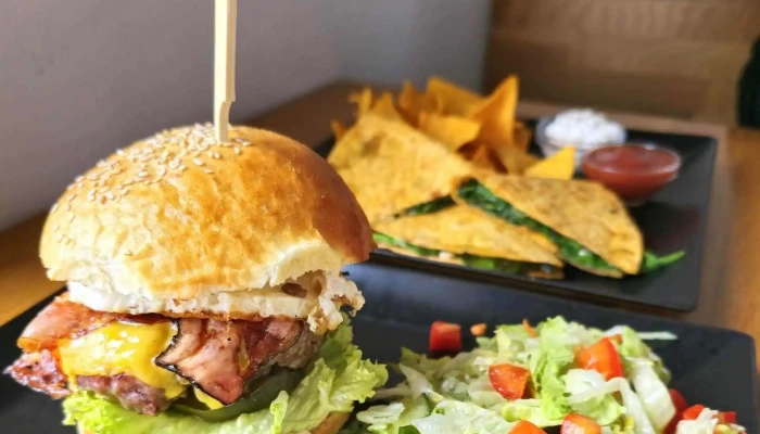 Burger Berg -  Restaurace - Labské Nábř. 317